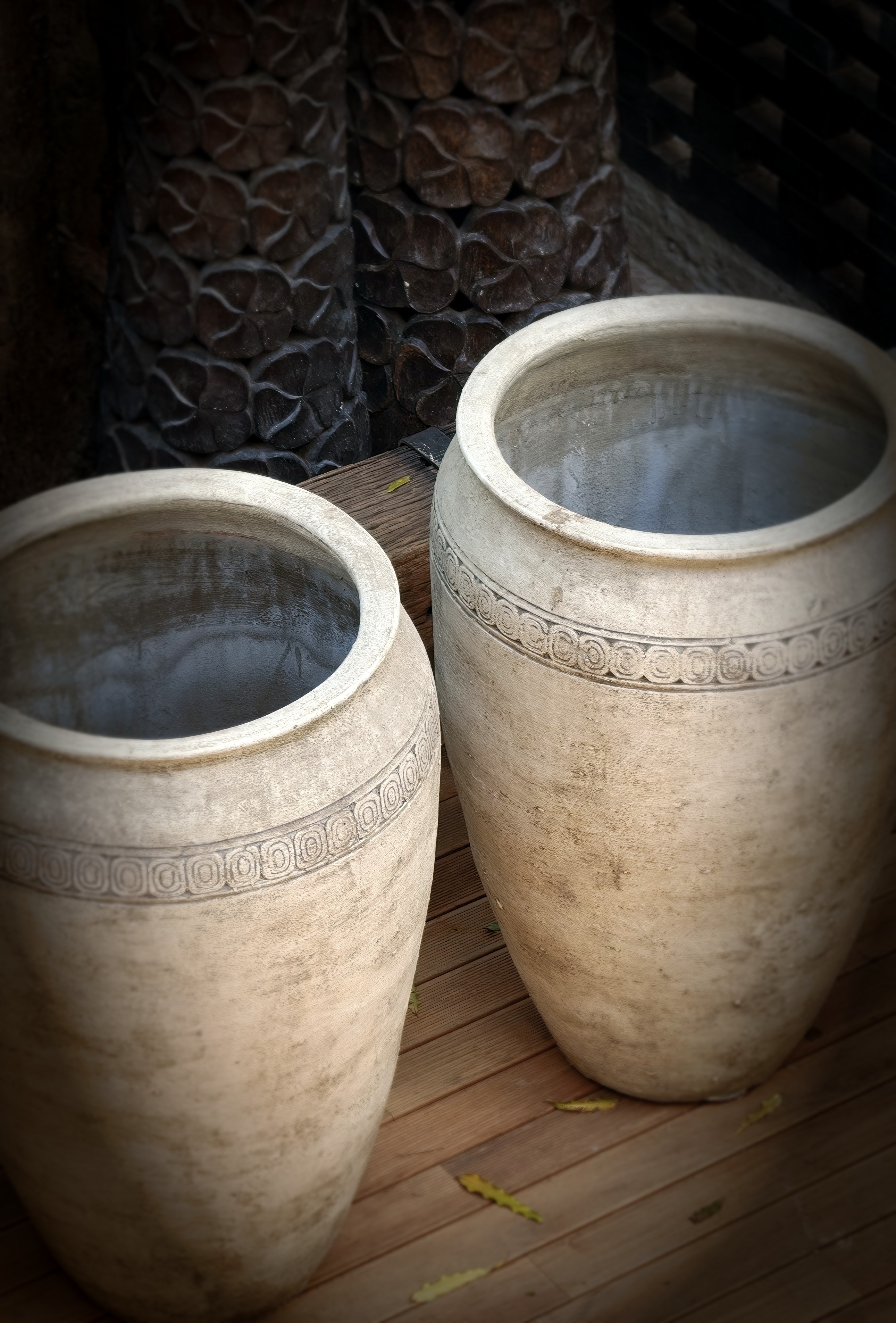 Large Round — Handles