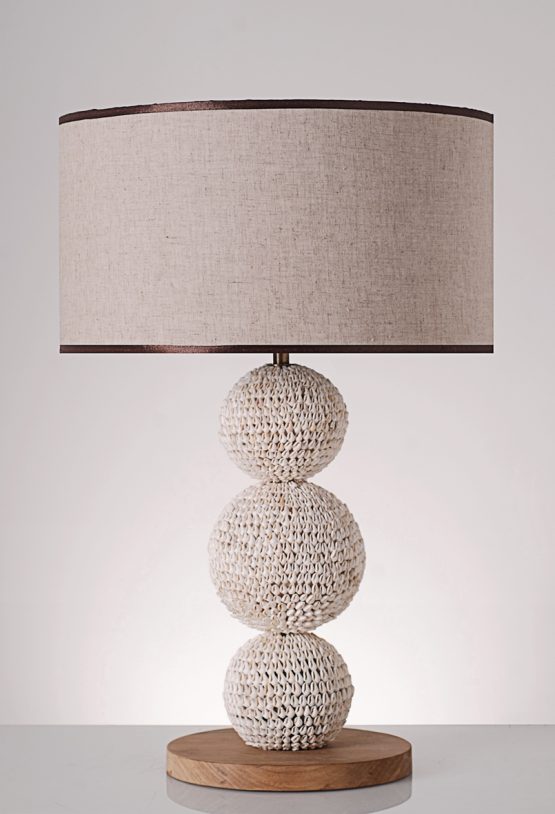 Diva Shell Table Lamp &mdash; KY-LIT-TBL-006